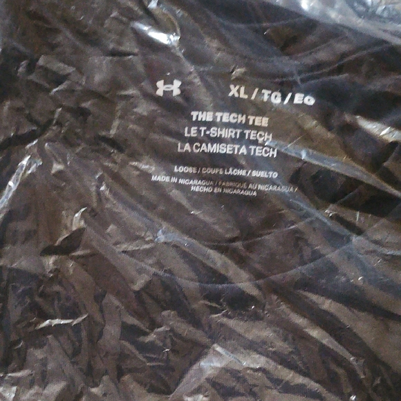 Under Armour Black Tech T-Shirt - Picture 1 of 3